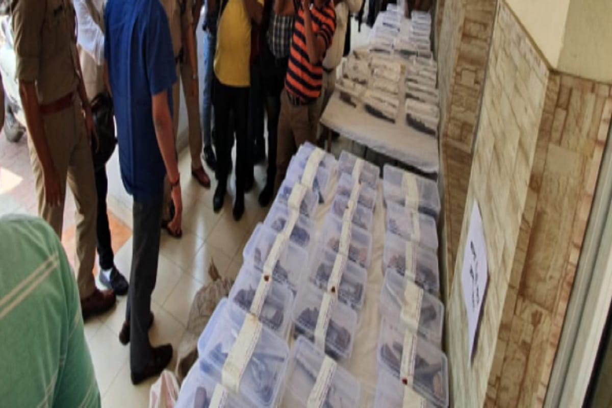 UP Crime News: Illegal arms factory busted in Meerut and recovered in tamancha and pistol and see photos