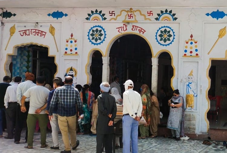 Corona Vaccination stared at Religious places at Gurdaspur of Punjab