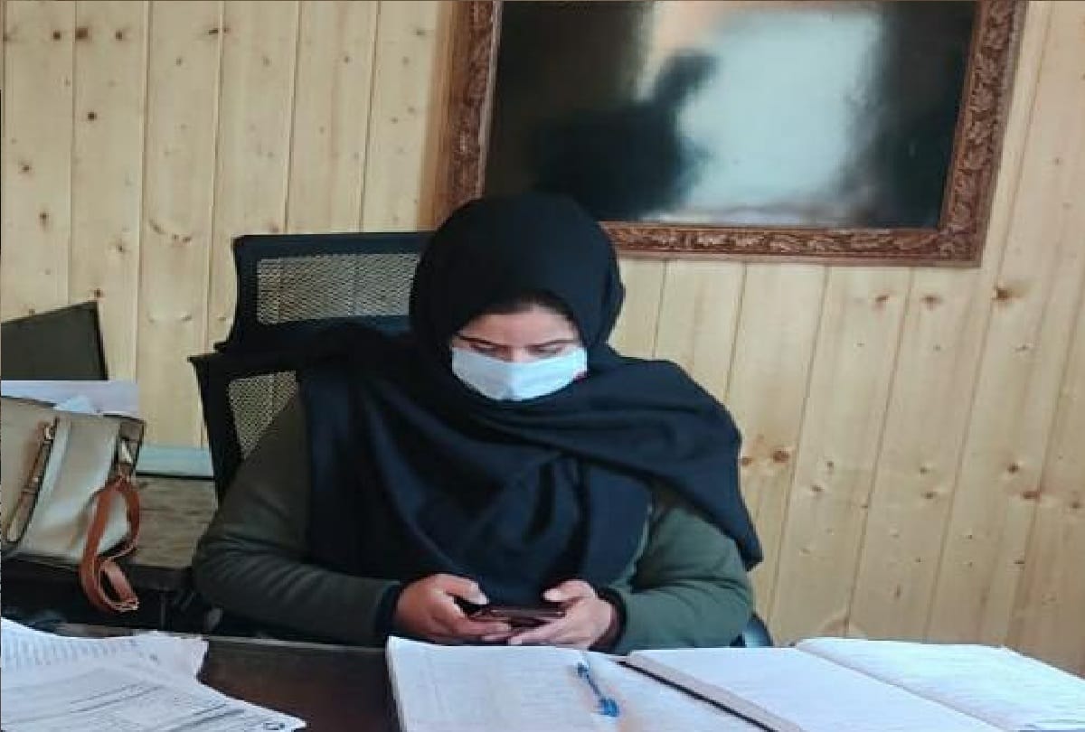 zarina Bano a medico who heads COVID-19 surveillance team in Bandipora kashmir