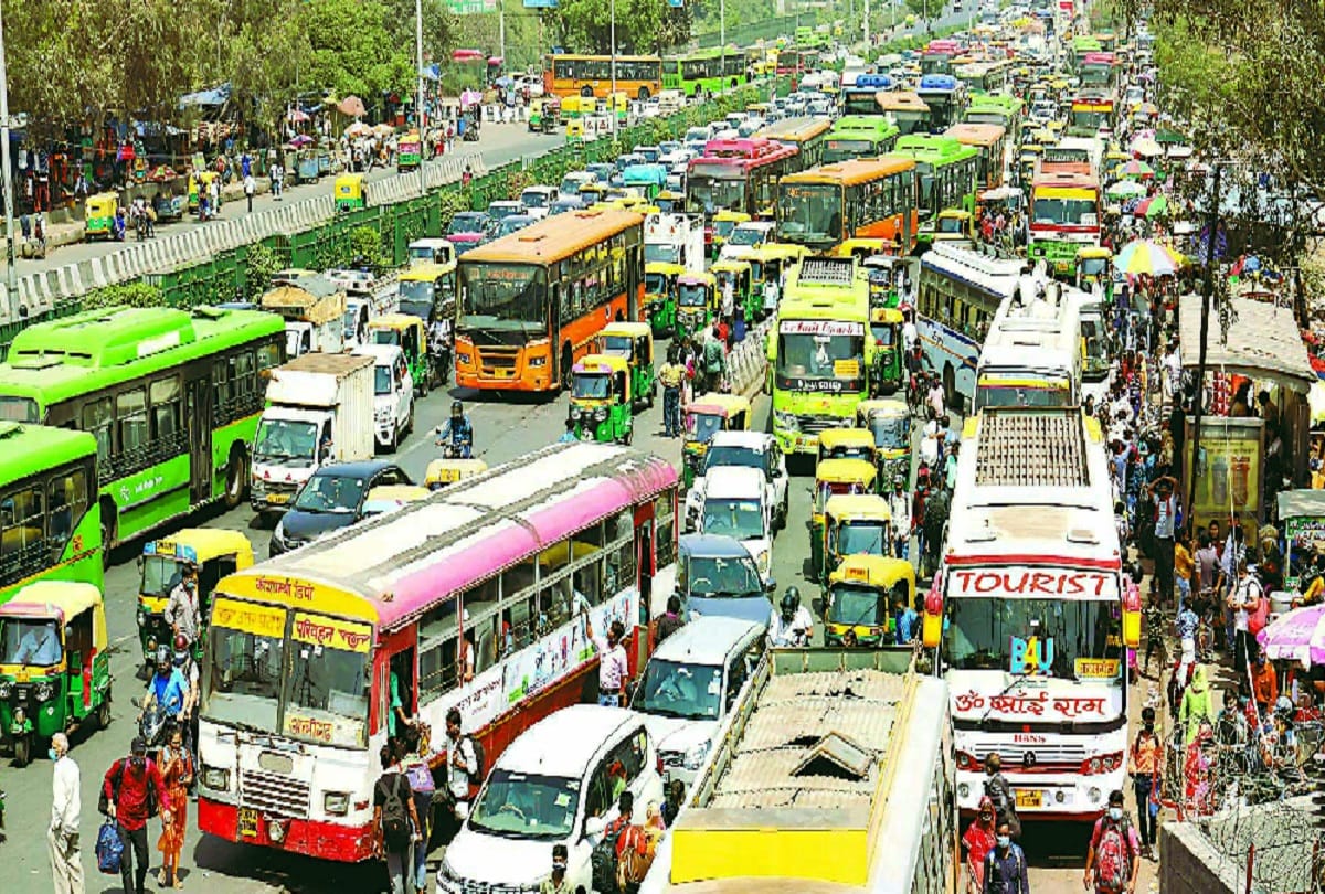 Delhi News : covid rules crushed for going back to home on holi