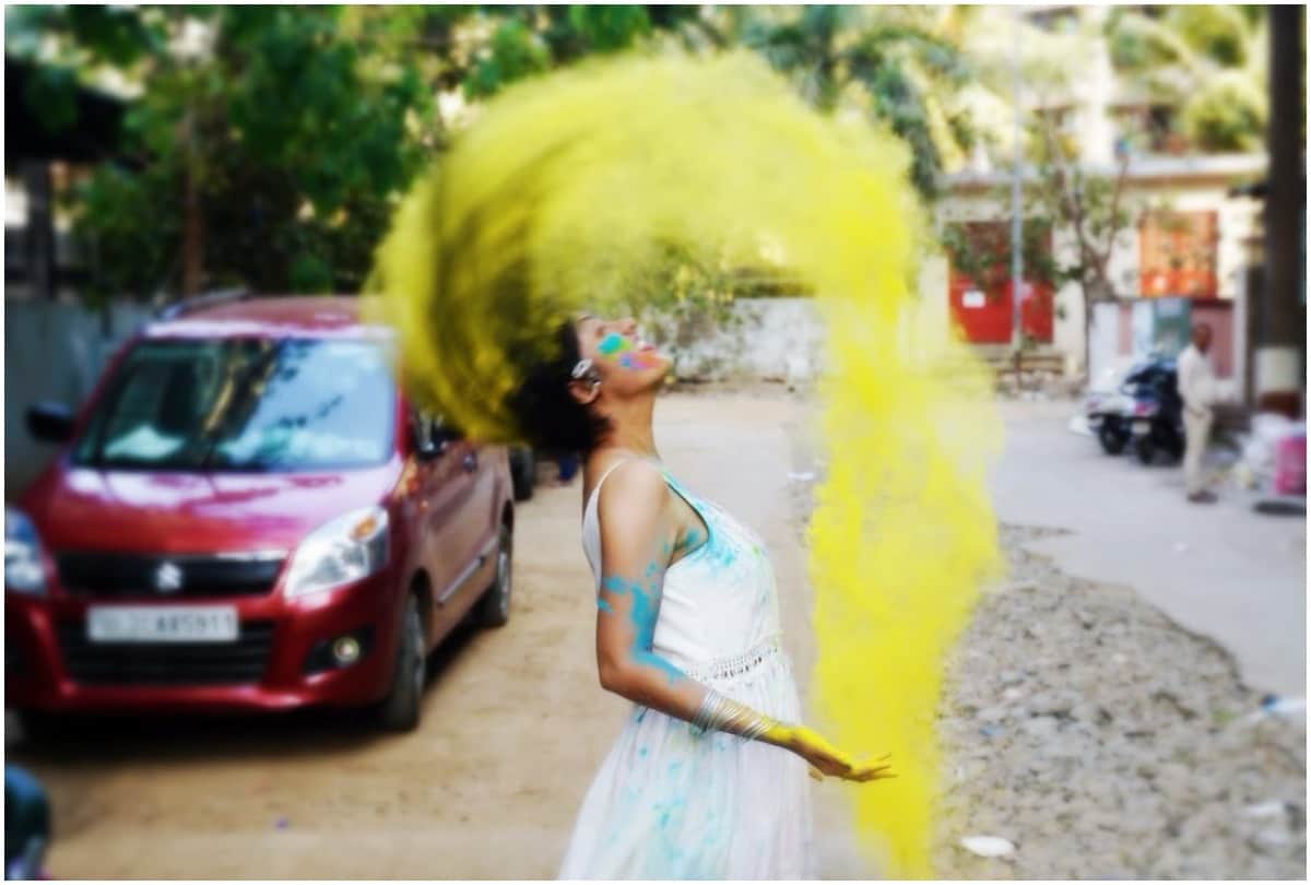 Diya Aur Baati Hum Fame Actress Deepika Singh Plays Holi Share Pictures On Social Media