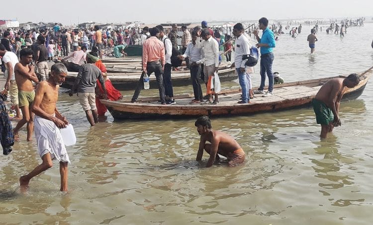 Ganga snan on falgun purnima