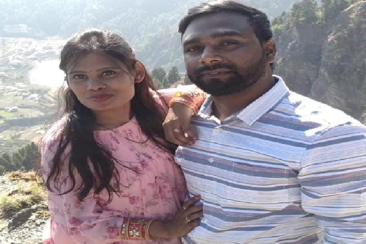 Holi celebration in Varanasi newly couple fun with Piya