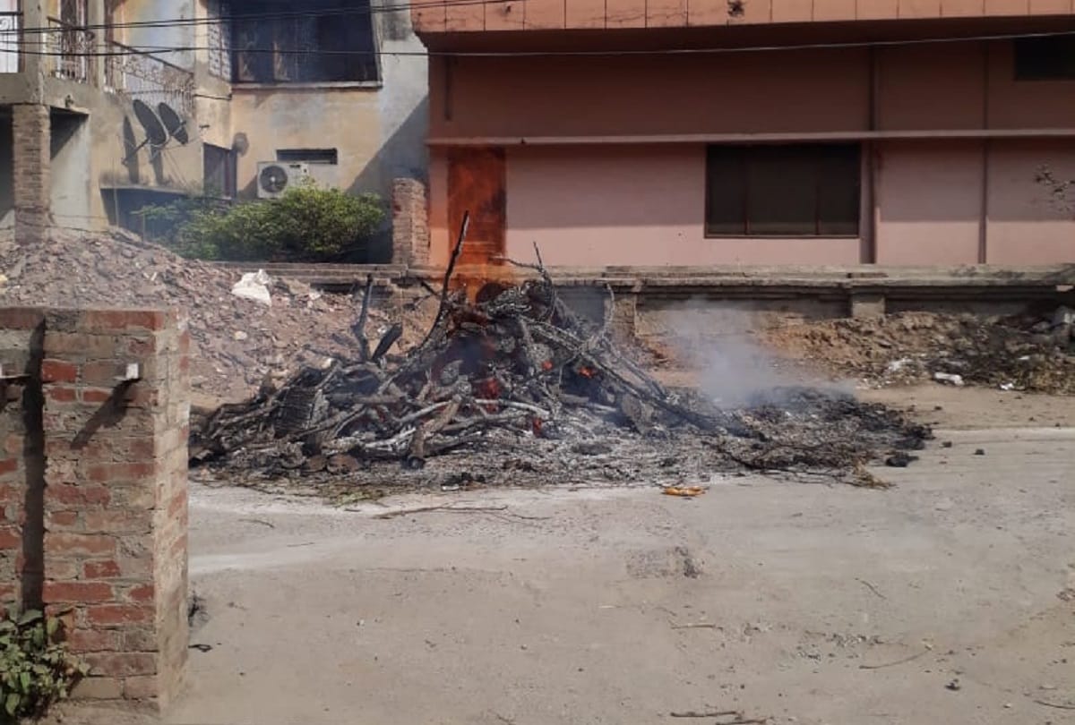 Miscreants burn holika before time in bulandshahr locals get angry