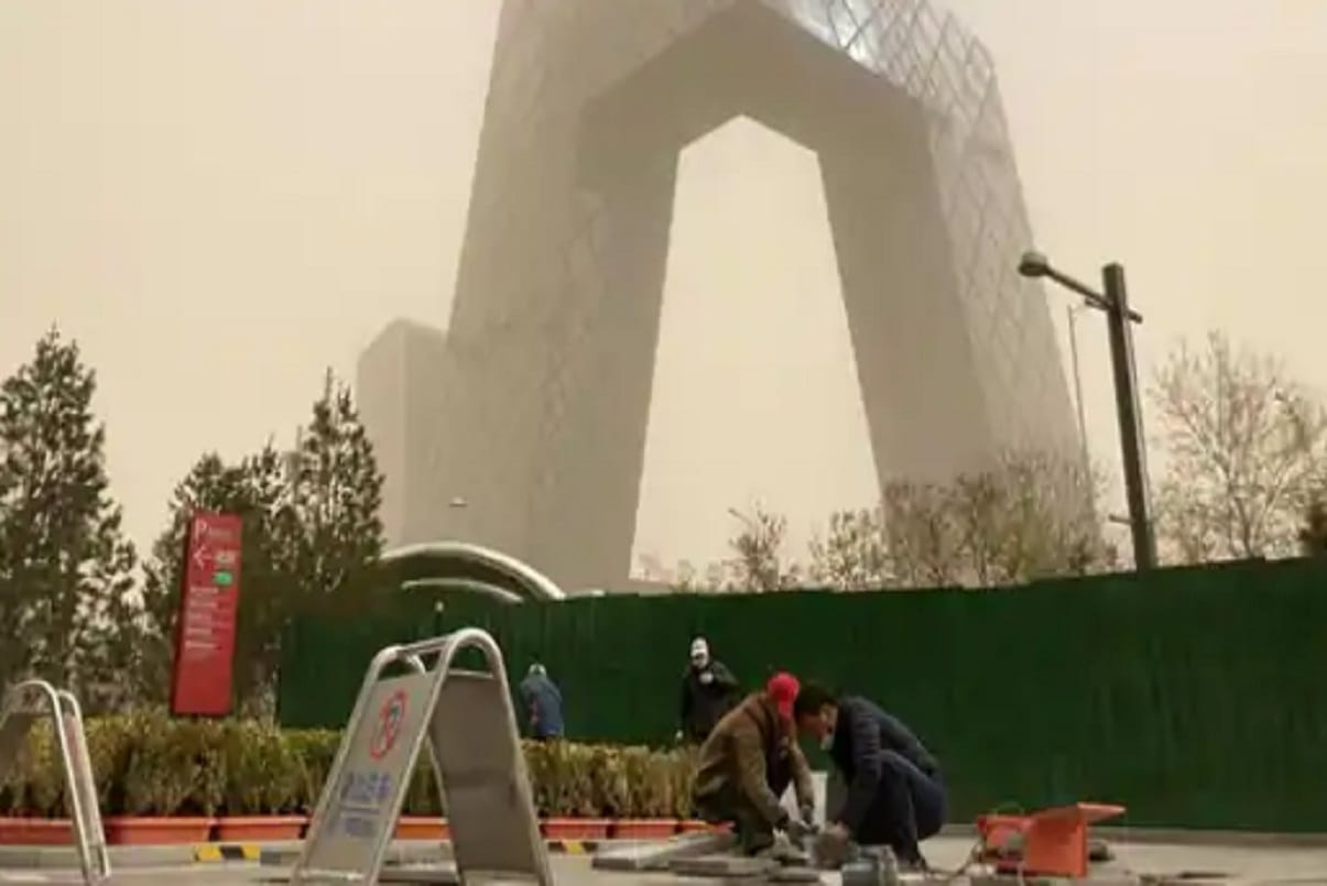 Beijing severe yellow sandstorm in second time in two weeks