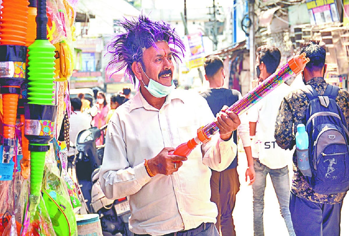 holi will be celebrated in jammu kashmir today, corona effect can be seen in markets