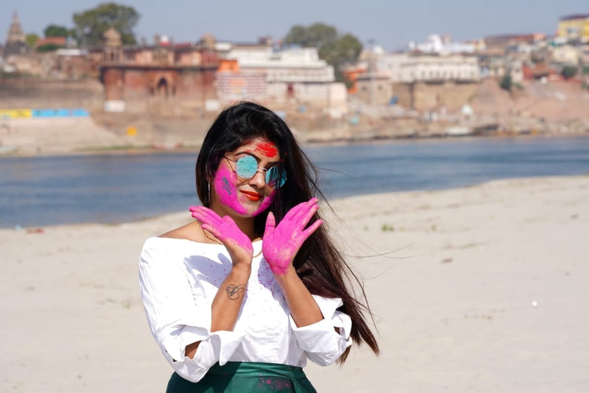 Holi celebration today Abir and Gulal will fly in Varanasi