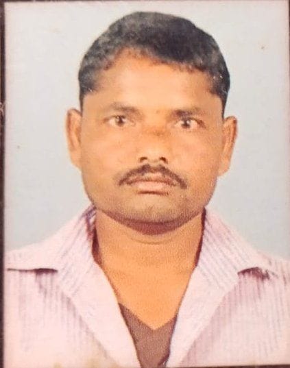 Buggy driver succumbed to his life by hanging himself