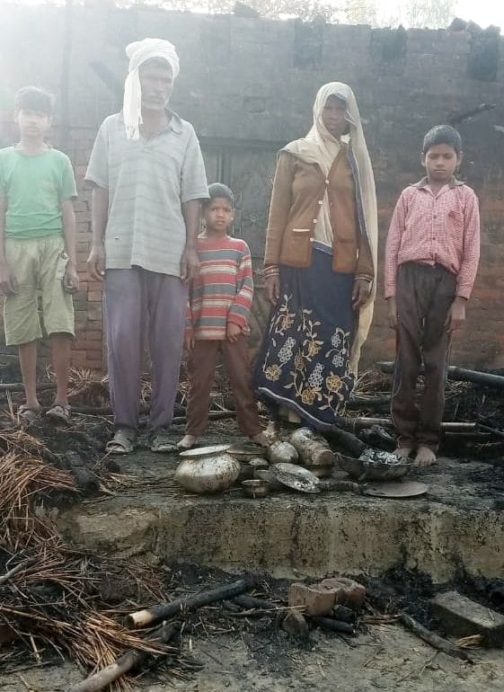 workers,fathepur news,household,burnt fire,in the house