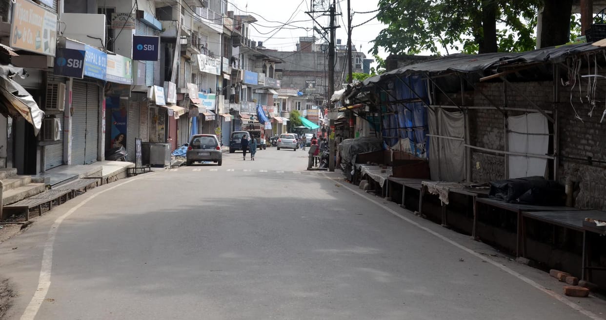 Shops closed, people could not find colors to play Holi