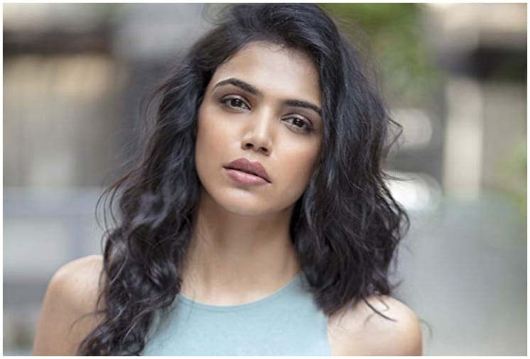 Shriya Pilgaonkar Controversial Comment on Bollywood Actors Fees