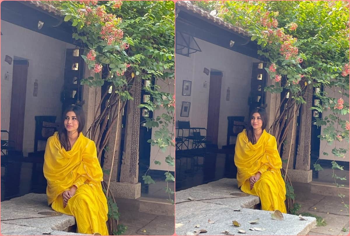 mouni roy visited isha yoga centre sadguru she shared photos on instagram