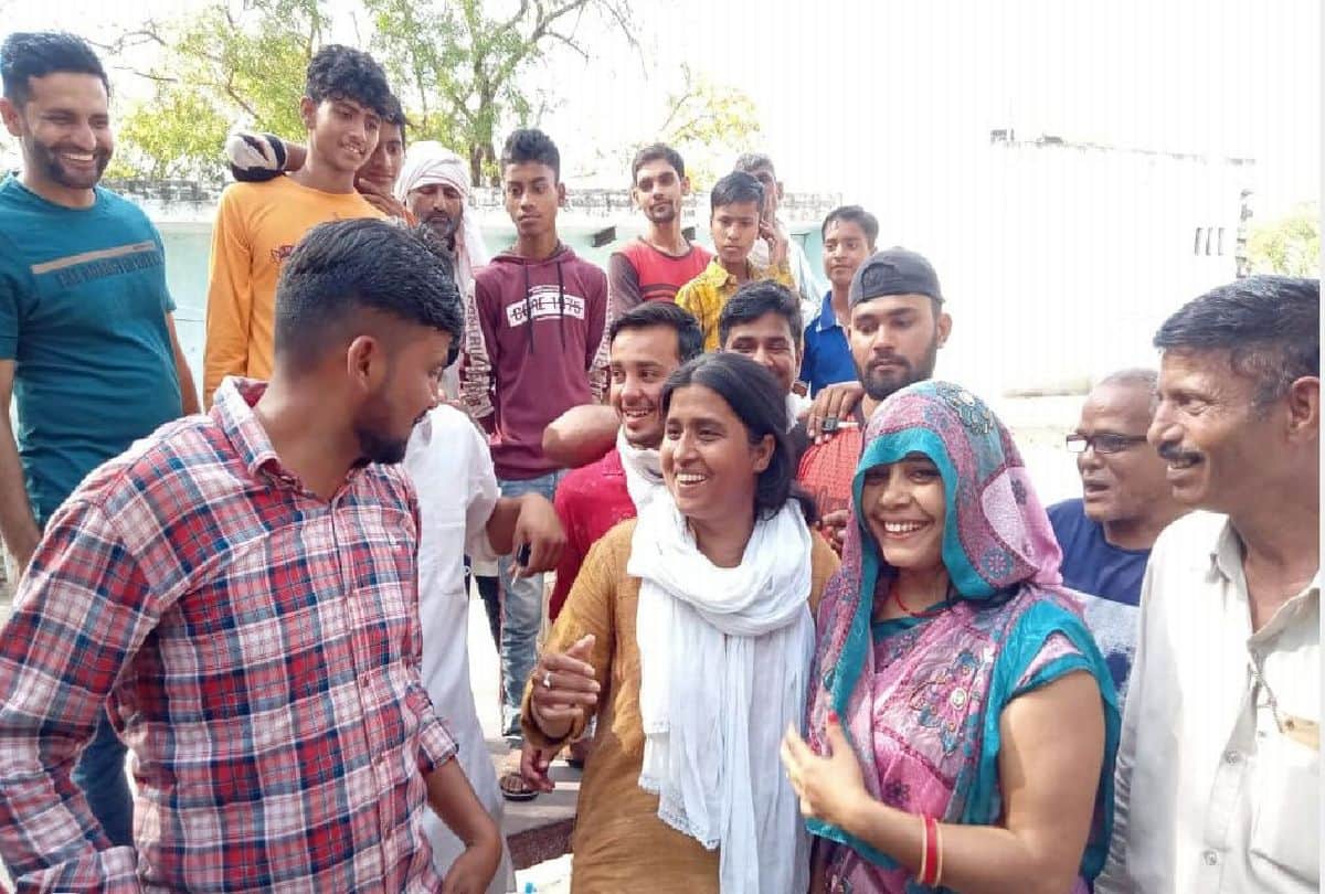 Panchayat Decided To Elect Educated Daughter-in-law As Gram Pradhan In Panchayat Election In Agra