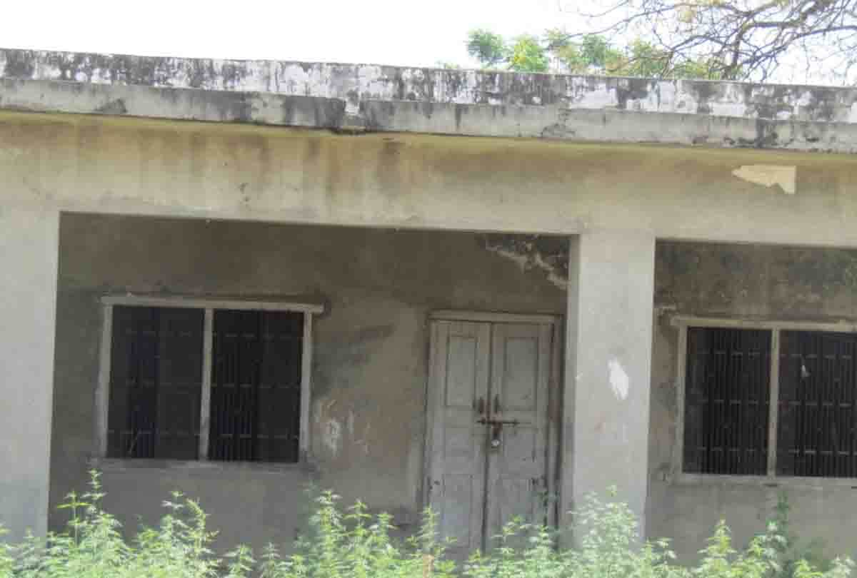 son of former BJP MLA beaten laboror with the butt of gun when he asked for wages on Holi