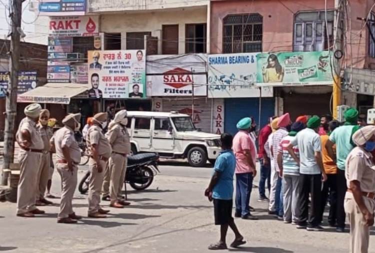 BJP Leaders faces protest of farmers in Kapurthala of Punjab