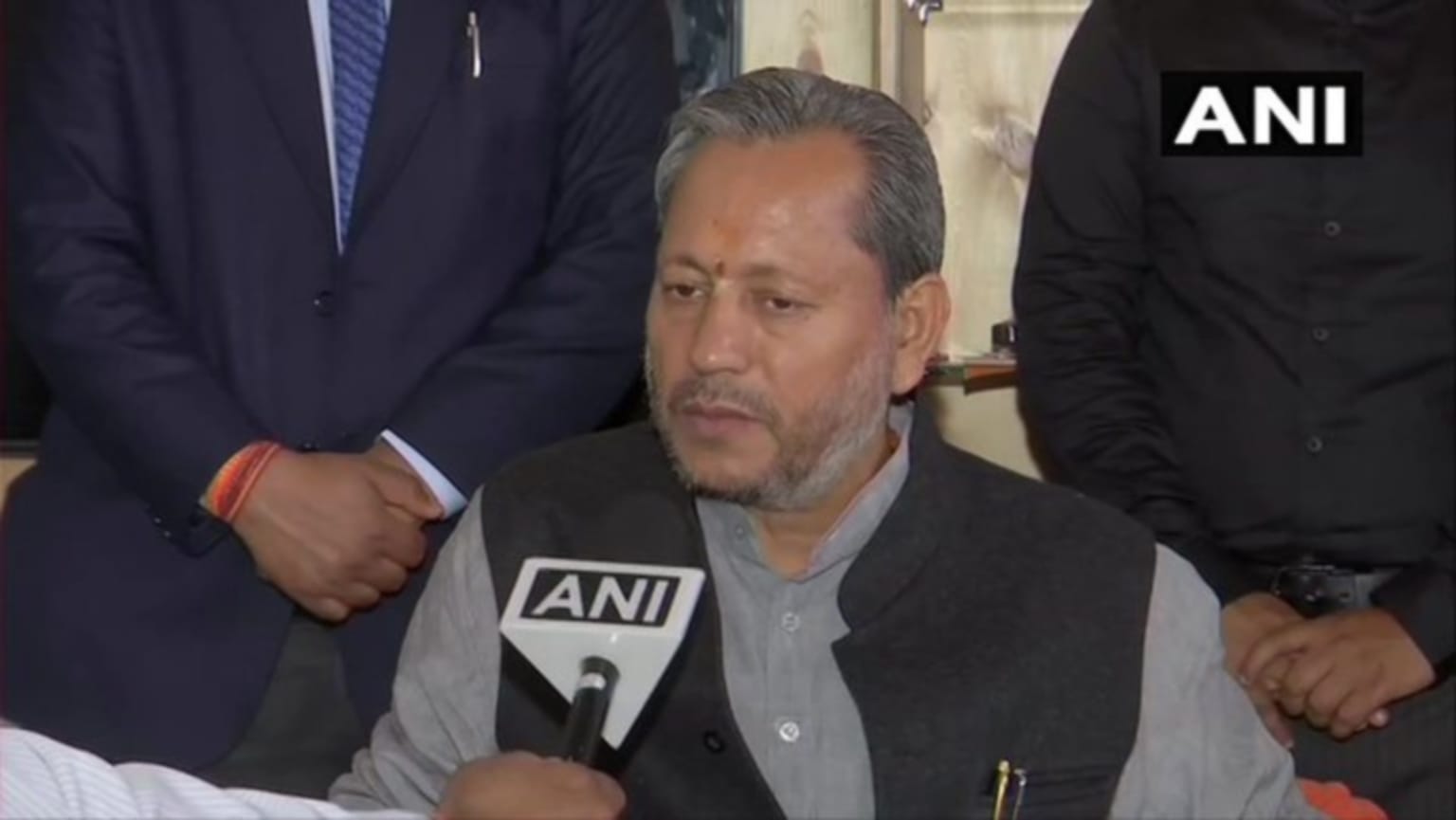 uttarakhand tirath government completes 30 days today, Political ruckus due to decisions and statements continues