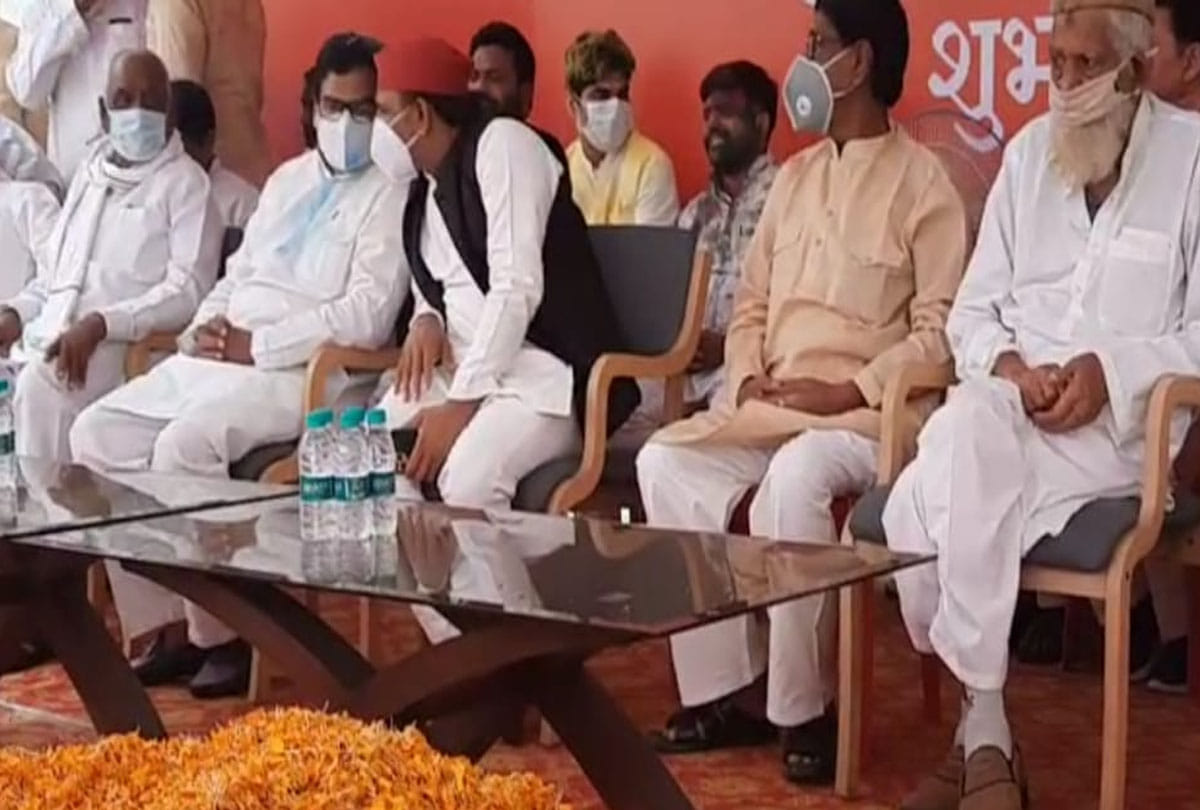 mulayam singh family celebrated Holi 2021