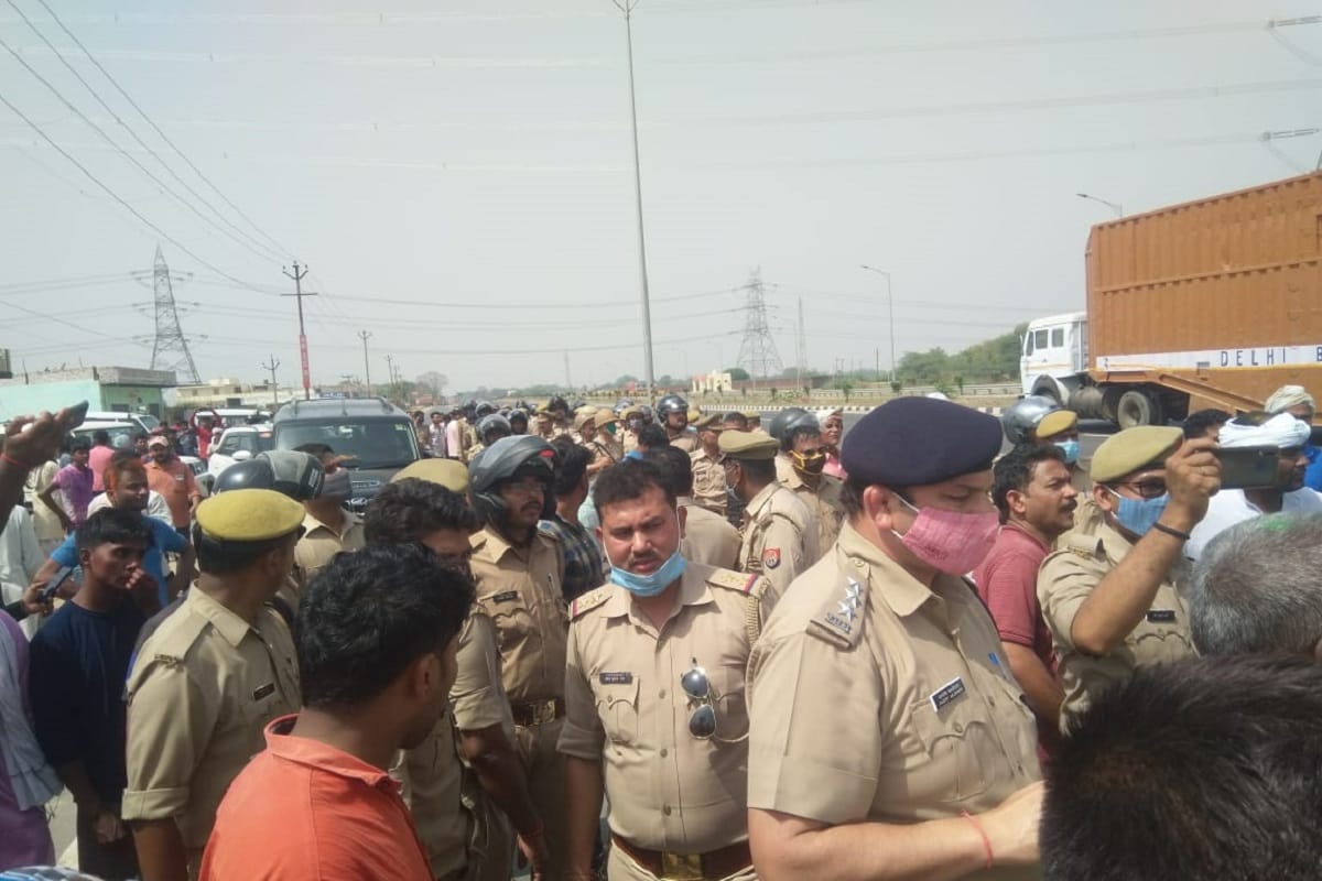 Student murder in Varanasi dead body reached home after postmortem police force