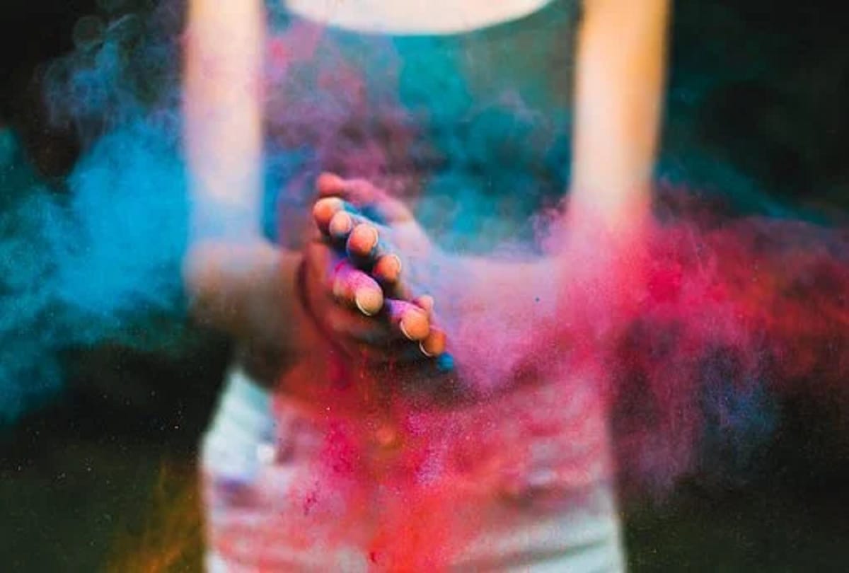 Holi Color Removal Tips and Home Remedies in Hindi