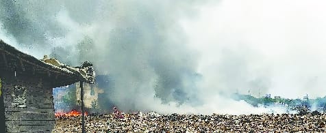 Khurafat: Fire set in a mountainous pile of garbage, bad condition of people due to smoke