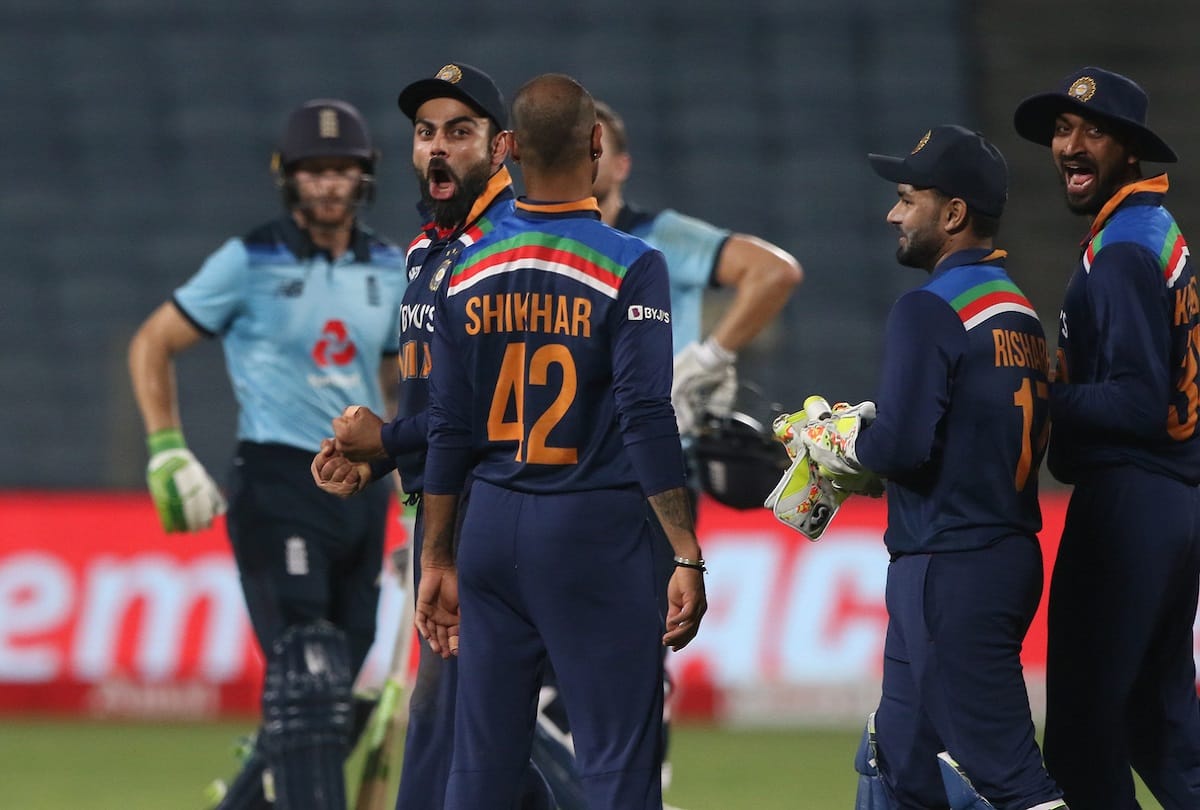 India vs England Virat Kohli and Mark wood fight each other over strike during 3rd ODI Pune