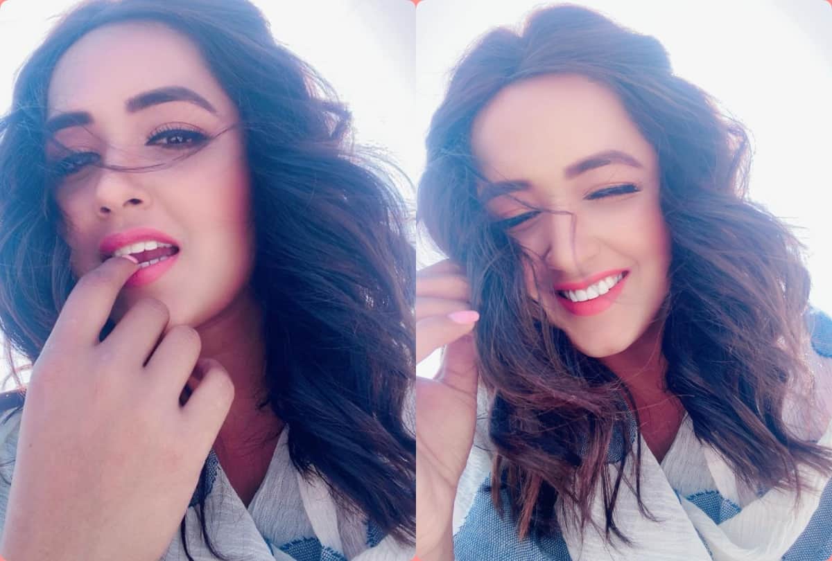 akshara singh to amrapali dubey and kajal raghwani played holi shared video on instagram
