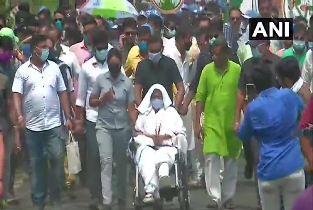 Bengal election 2021 The war in Nandigram continues Mamata Banerjee holds roadshow on Holi