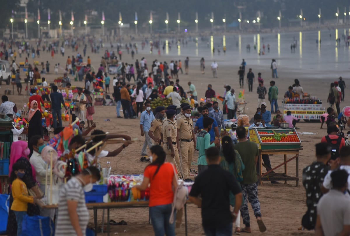 holi celebration in india, see pics from diffrent cities and states, holi pictures, images, videos