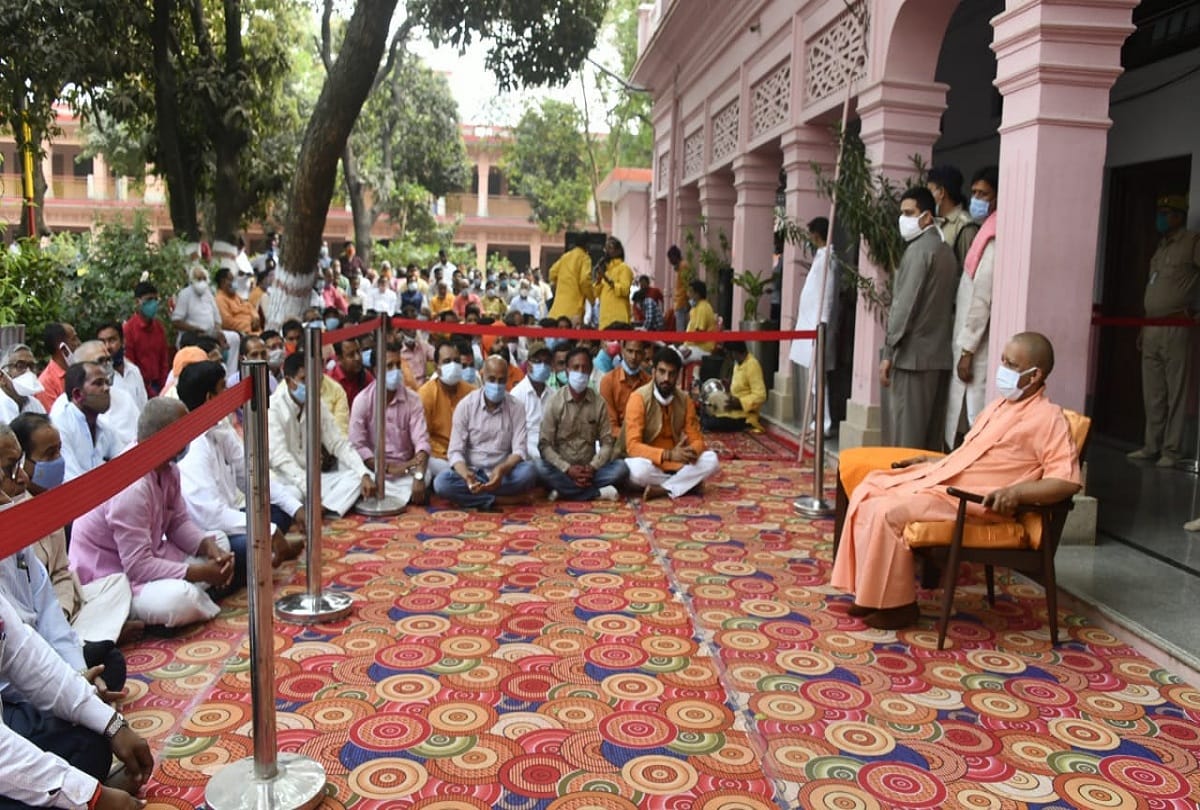 Fagua song organized in Gorakhnath temple, CM Yogi also attended