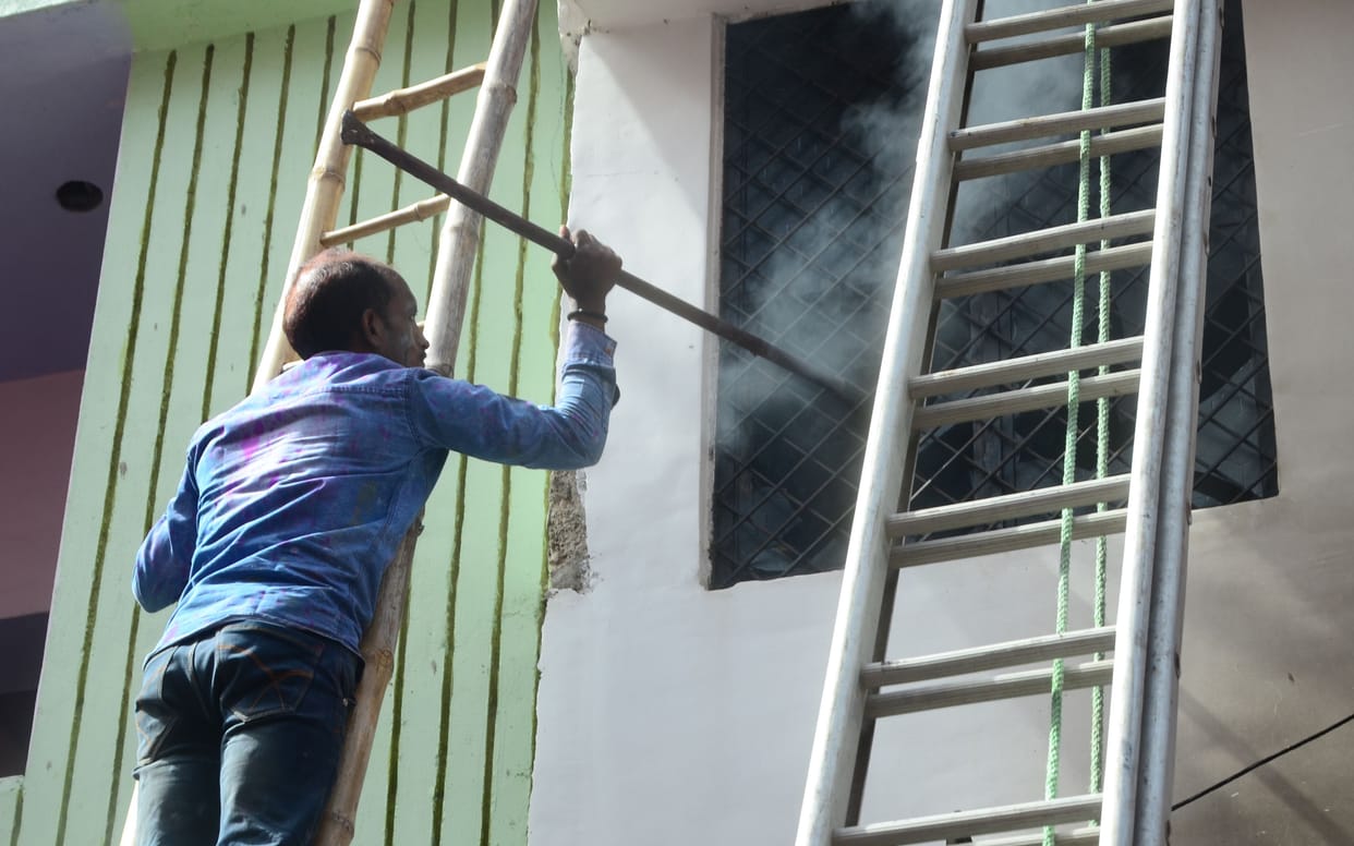 A fire in the drugstore burns goods worth millions
