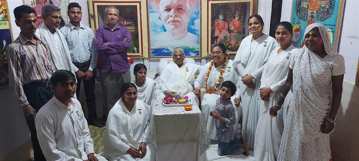 brahamkumari sister celebrated holi