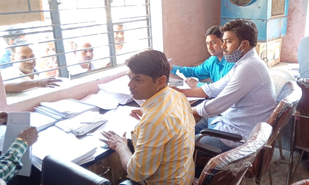 634 leaflets sold for 52 posts of DDC