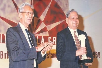 Bihari Lal Shah life story achieved success with his hardwork worked with four generations of Birla family