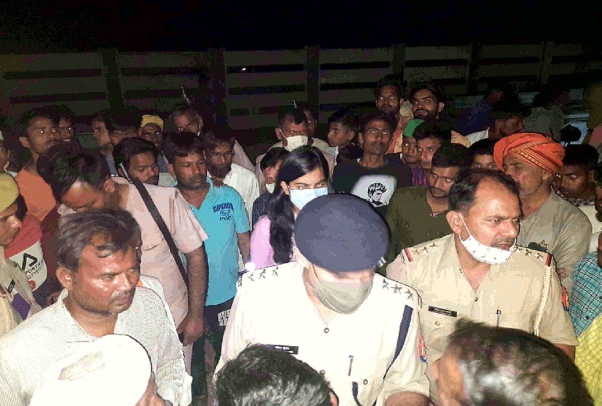 Three children died after being buried in a pile of electric poles of freight corridor in bulandshahr