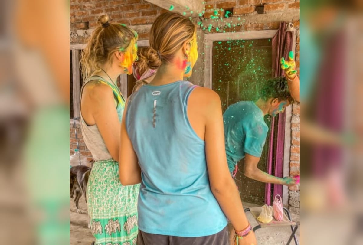 French family played Holi with villagers in maharajganj