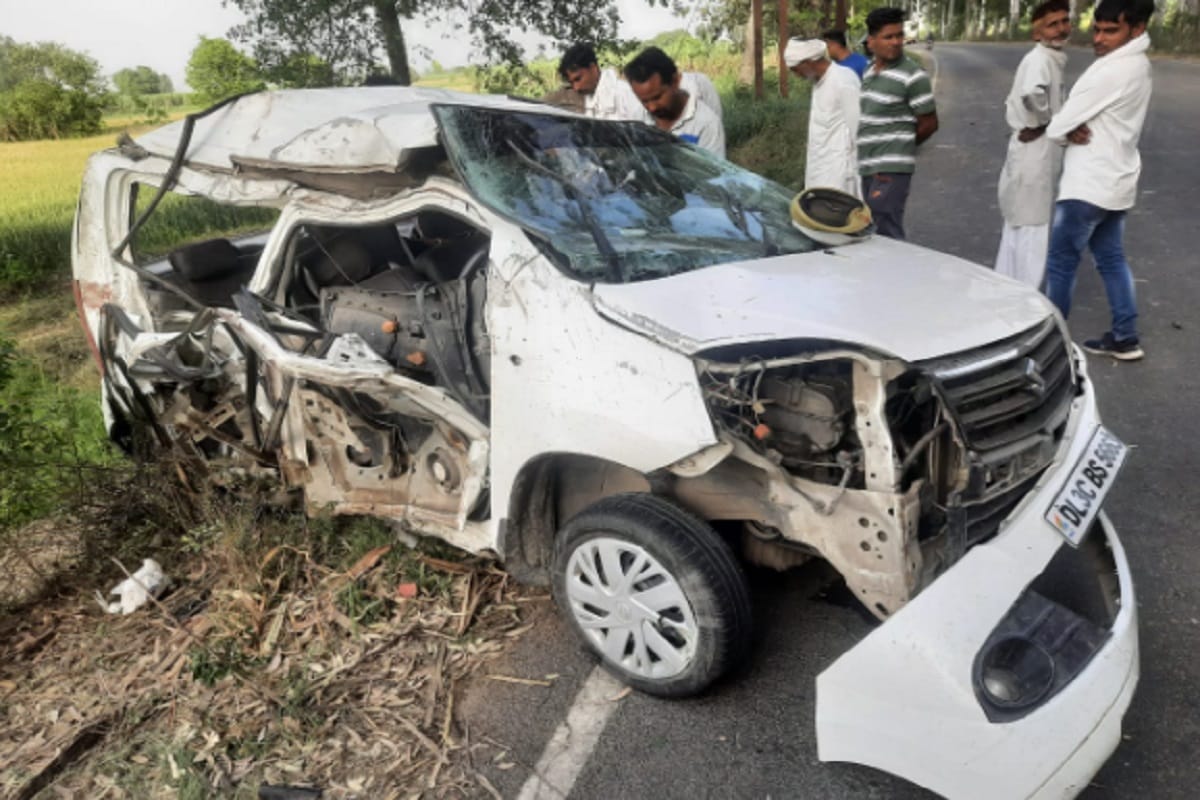 UP News: Three police men died in road accident at Muzaffarnagar and see photos