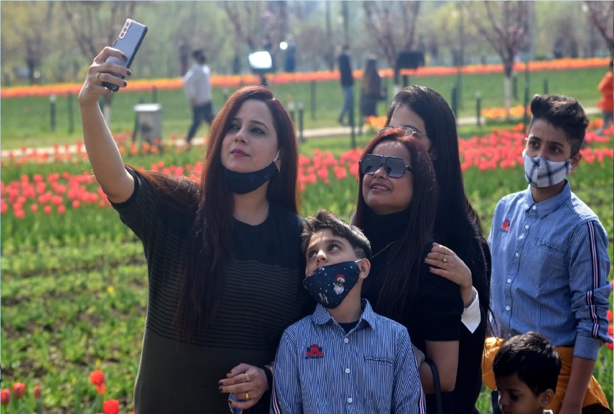 todays active corona cases of jammu kashmir 30 march 2021