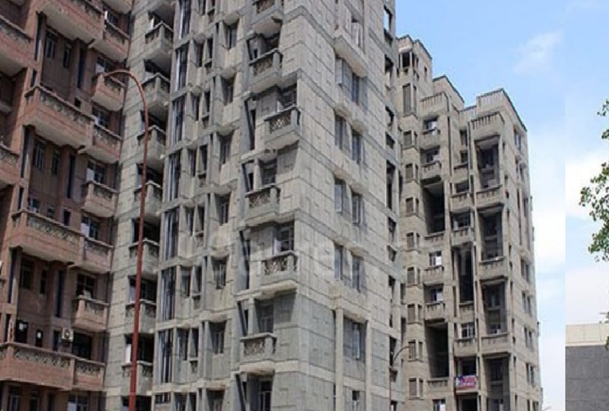 About 350 flats of DDA not ready so allotment will be delayed