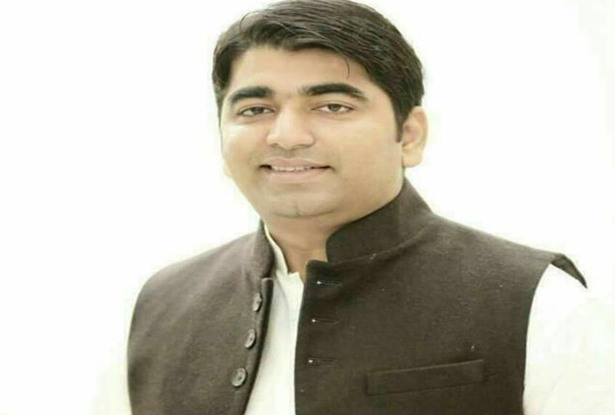 District Panchayat member candidate declared by SP and Praspa