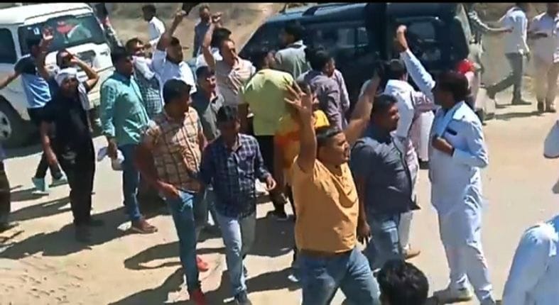 inelo leader abhay chautala, black flag, jjp workers