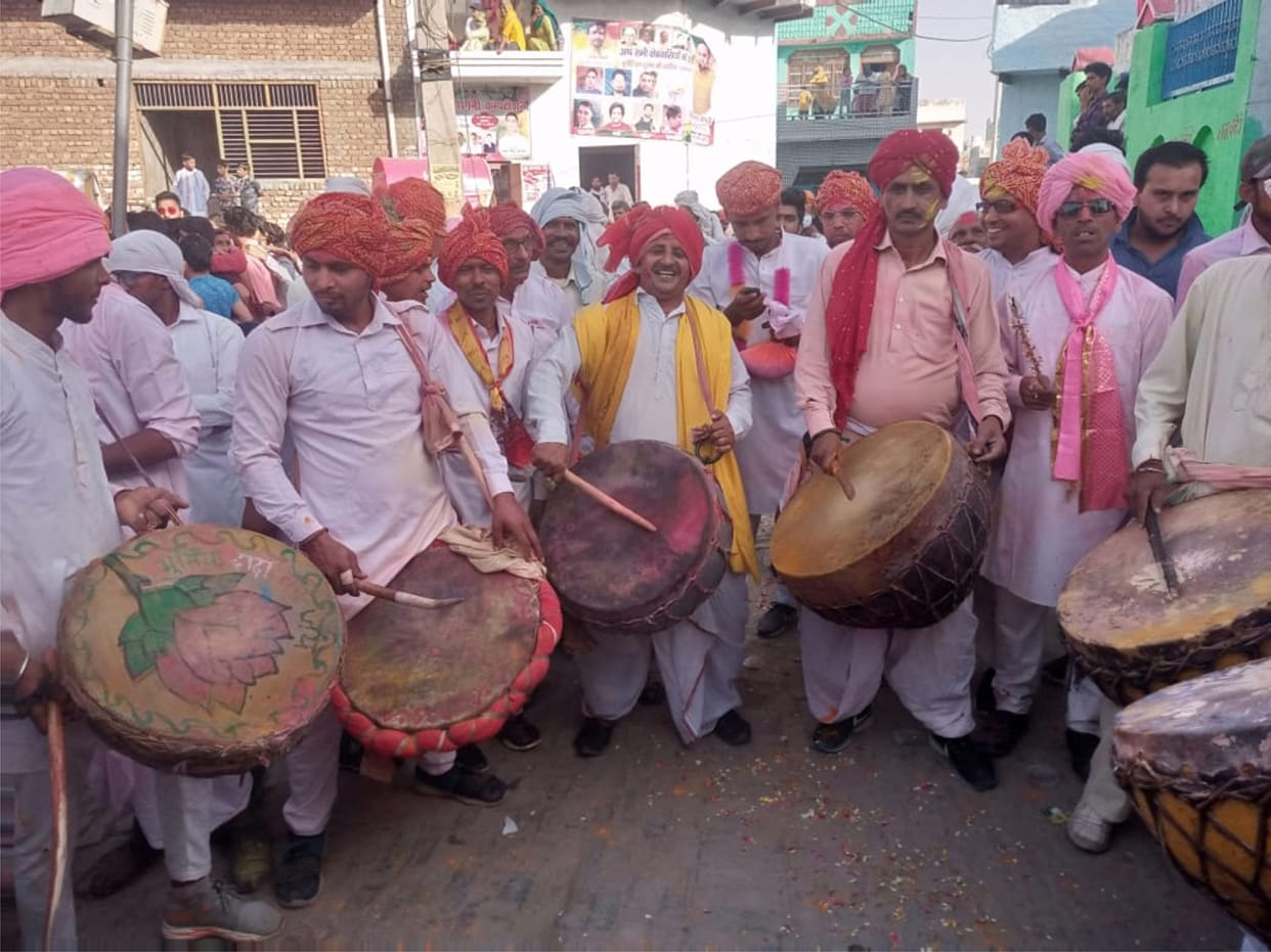 Mathura: Bhagan Tae Phagun Aayo, Hori Khelungi Shyam Sang ...