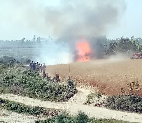 Fire lost in crusher loss, loss of two lakhs