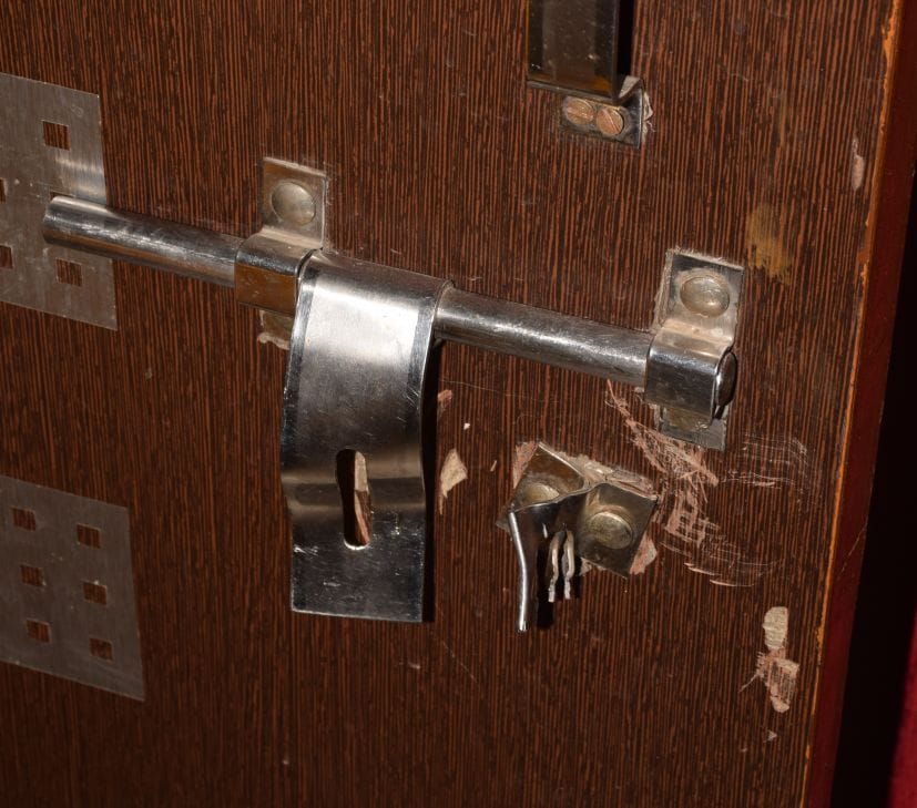 Thieves stolen the laguage