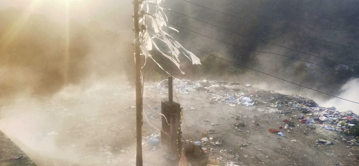 Fire in garbage dump in Champawat, smoke spread