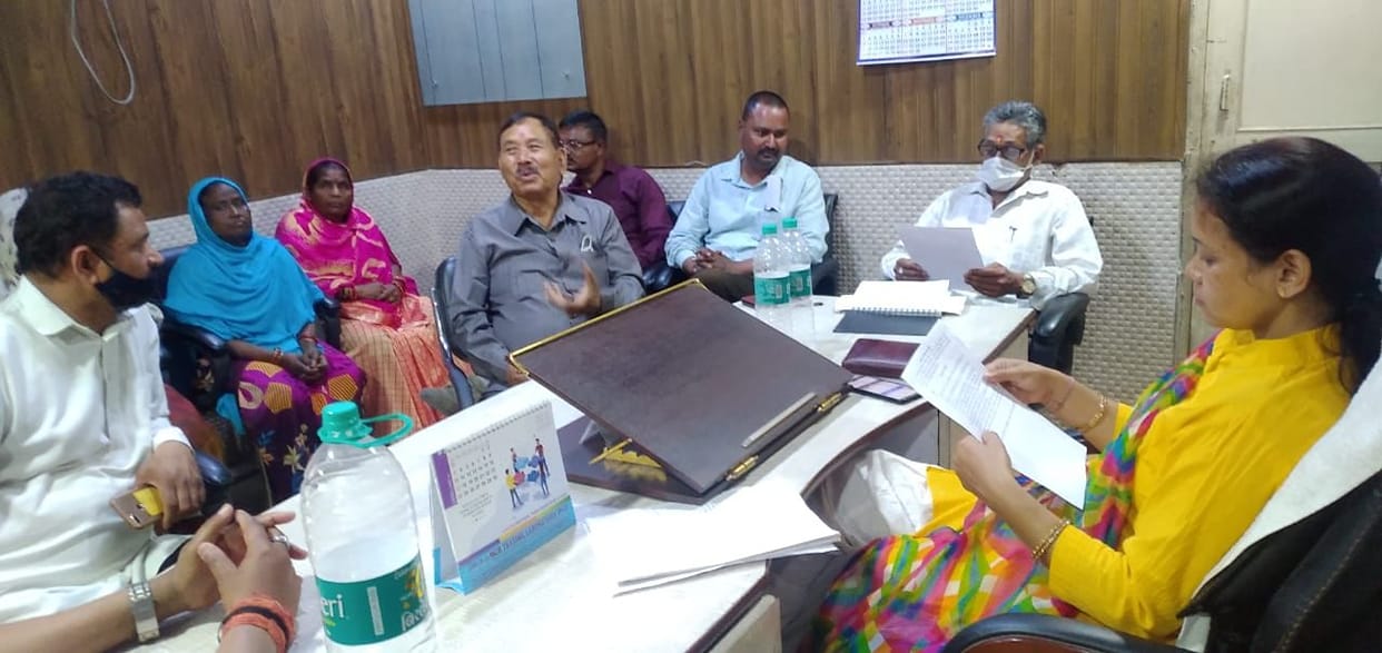 Cleanliness will be maintained by Employees