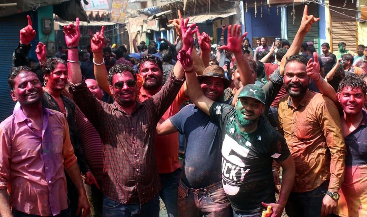 Holi News