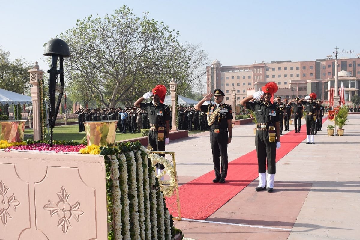 Leautinent General Alok Kler retired from South Western command of Indian Navy