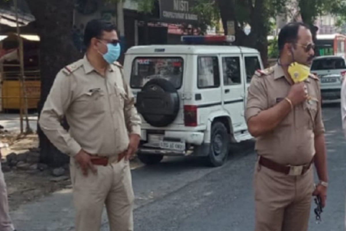 UP News: Inspector has deducted one lakh rupees challan of bike rider in Meerut