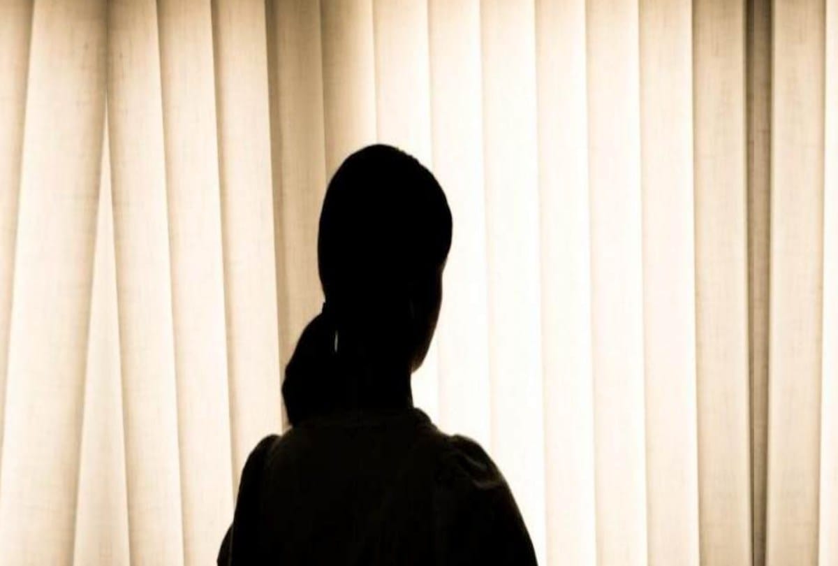 A teachers molested a girl student in Gomati Nagar in Lucknow.