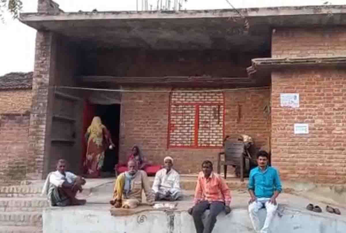 PM modi honors Ramdulaiya as 'mother'